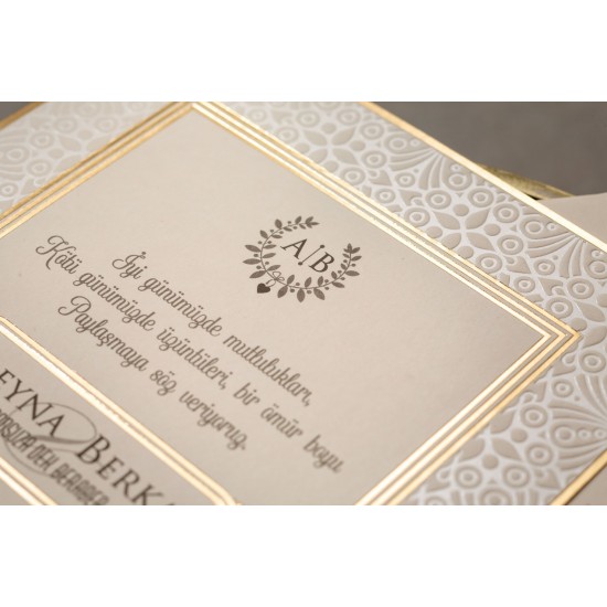 Zarflı Davetiye Gold Varak Desenli Düğün Davetiyesi D-8380 Zarflı Davetiye Gold Varak Desenli Düğün Davetiyesi D-8380
