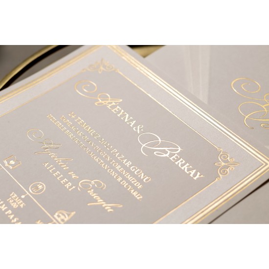 Gold Varaklı Lüks Davetiye Zarflı D-8382 Gold Varaklı Lüks Davetiye Zarflı D-8382